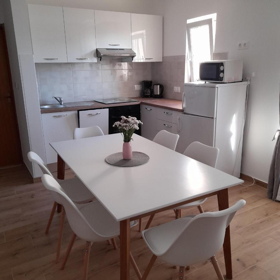 Apartments Filipovic Biograd Na Moru Bagian luar foto