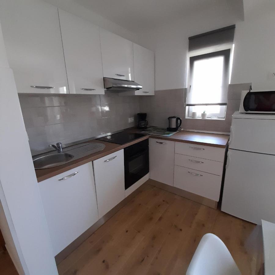 Apartments Filipovic Biograd Na Moru Bagian luar foto