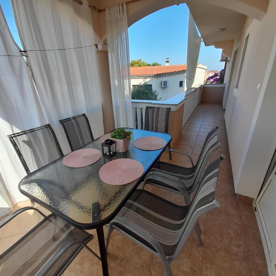 Apartments Filipovic Biograd Na Moru Bagian luar foto