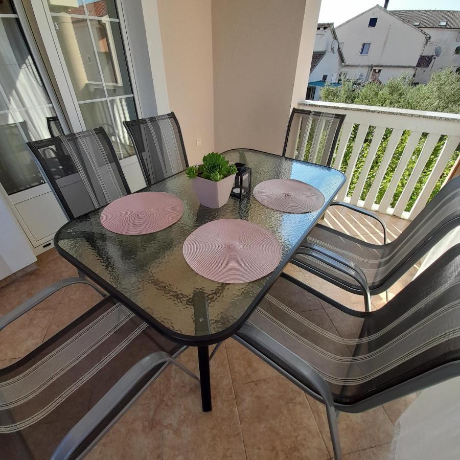 Apartments Filipovic Biograd Na Moru Bagian luar foto