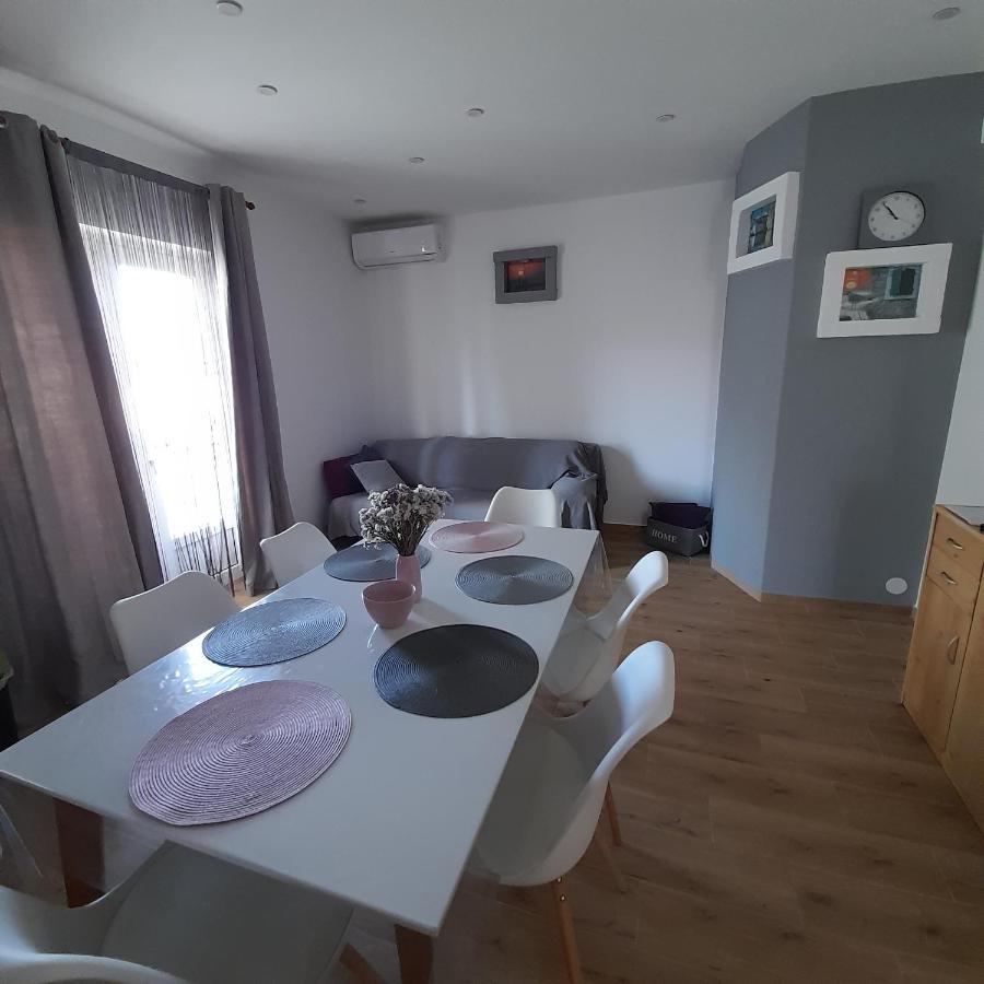Apartments Filipovic Biograd Na Moru Bagian luar foto