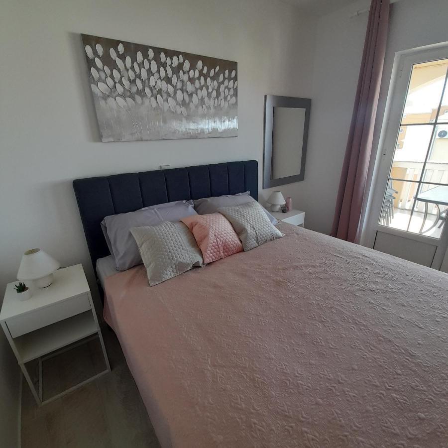 Apartments Filipovic Biograd Na Moru Bagian luar foto