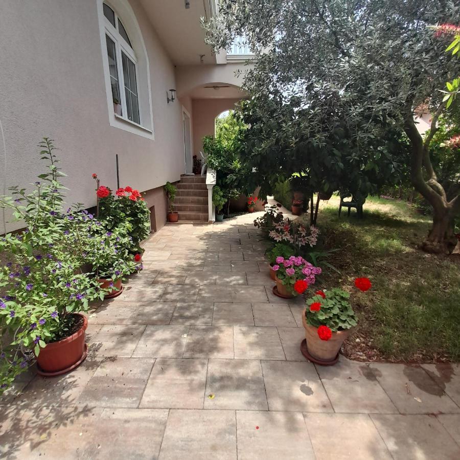 Apartments Filipovic Biograd Na Moru Bagian luar foto