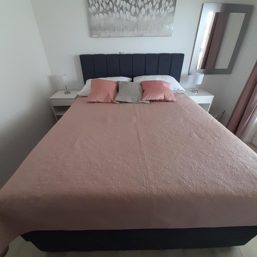 Apartments Filipovic Biograd Na Moru Bagian luar foto