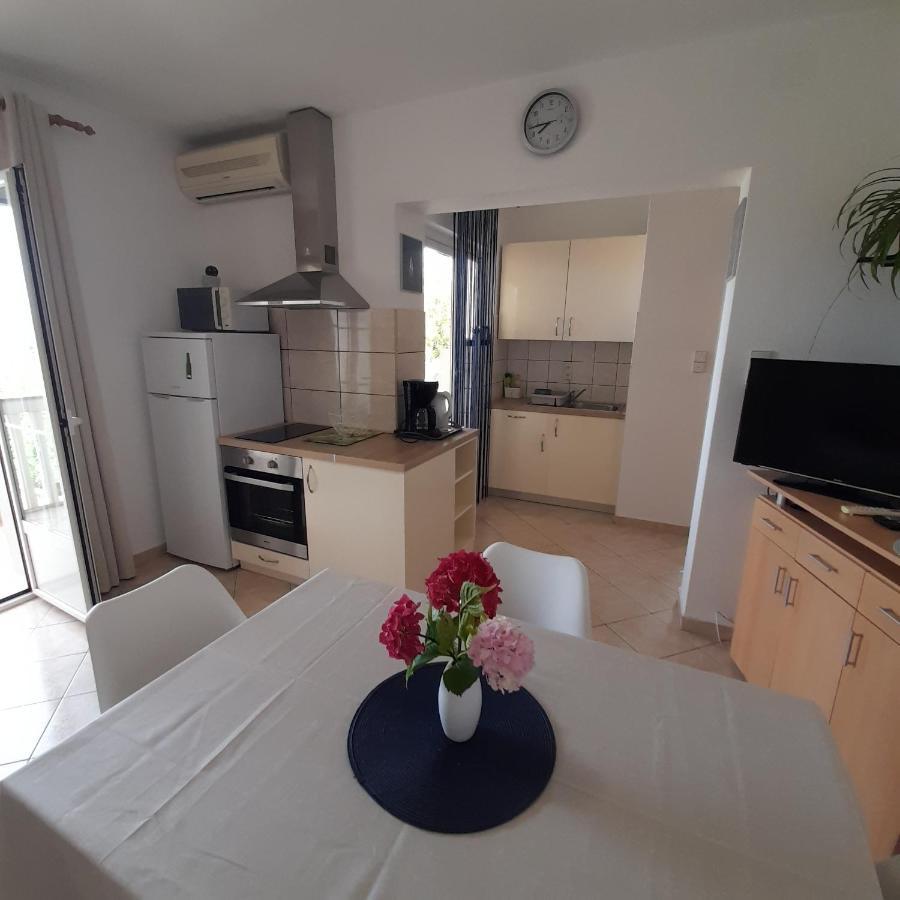 Apartments Filipovic Biograd Na Moru Bagian luar foto